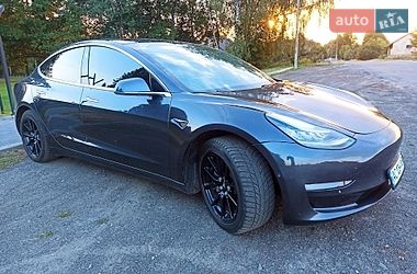 Седан Tesla Model 3 2019 в Ківерцях