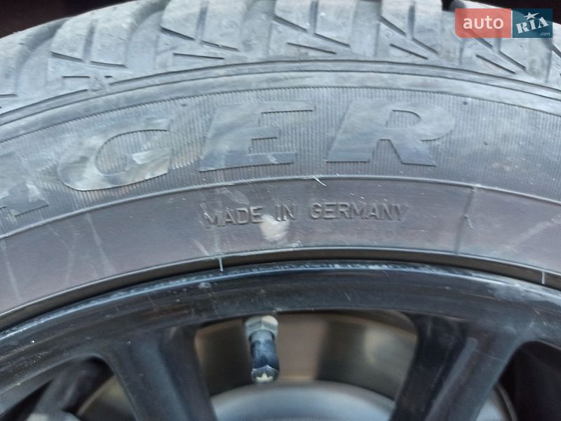 Седан Tesla Model 3 2019 в Ківерцях