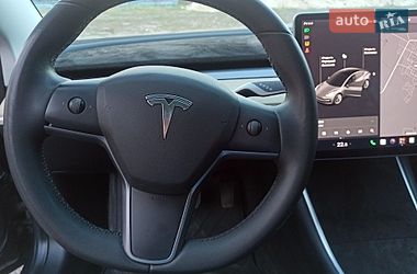 Седан Tesla Model 3 2019 в Ківерцях