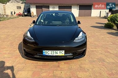 Седан Tesla Model 3 2019 в Новояворовске