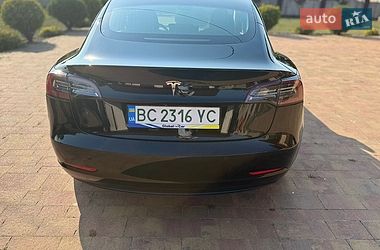 Седан Tesla Model 3 2019 в Новояворовске