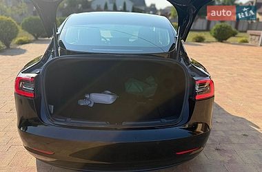 Седан Tesla Model 3 2019 в Новояворовске