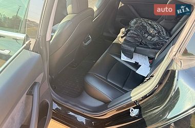 Седан Tesla Model 3 2019 в Новояворовске