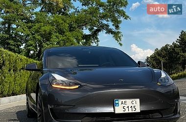 Седан Tesla Model 3 2021 в Дніпрі
