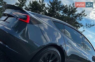 Седан Tesla Model 3 2021 в Дніпрі