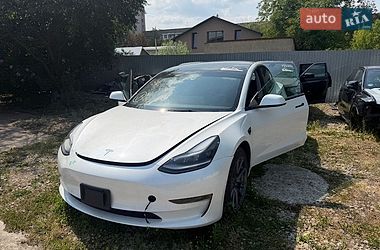 Седан Tesla Model 3 2023 в Коломиї