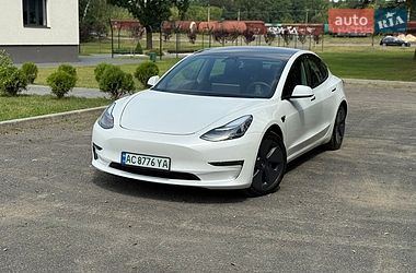 Седан Tesla Model 3 2021 в Луцке