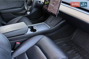Седан Tesla Model 3 2021 в Луцке