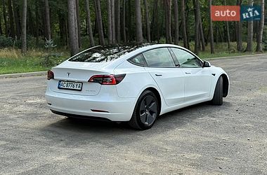 Седан Tesla Model 3 2021 в Луцке