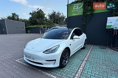 Седан Tesla Model 3 2021 в Каменском