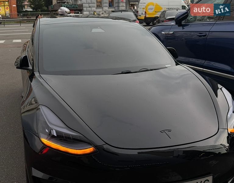 Tesla Model 3 2019