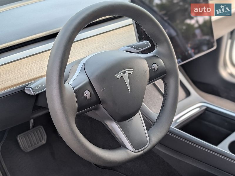 Седан Tesla Model 3 2021 в Ивано-Франковске