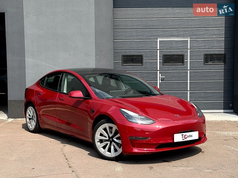Седан Tesla Model 3 2022 в Киеве фото Седан Tesla Model 3 2022 в Киеве
