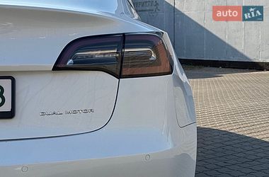 Седан Tesla Model 3 2022 в Чорноморську