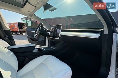 Седан Tesla Model 3 2022 в Чорноморську