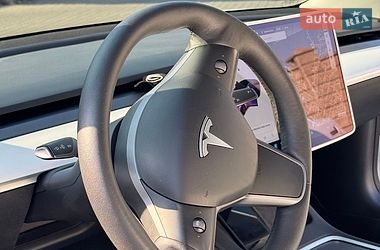 Седан Tesla Model 3 2022 в Чорноморську