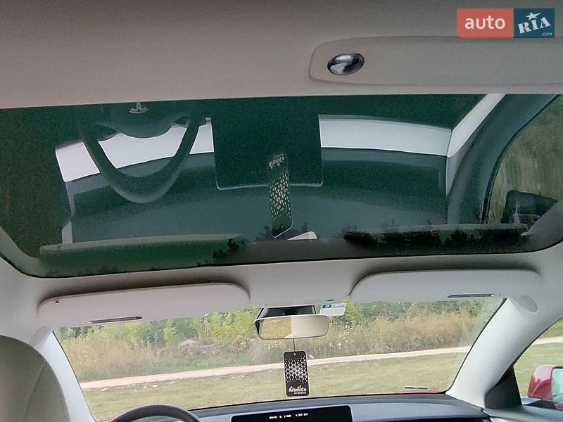 Седан Tesla Model 3 2022 в Полтаві