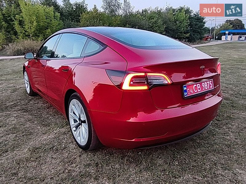 Седан Tesla Model 3 2022 в Полтаві