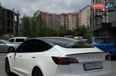Седан Tesla Model 3 2021 в Києві