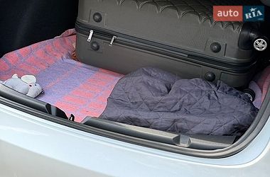 Седан Tesla Model 3 2021 в Києві