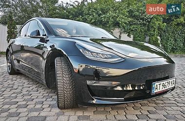 Седан Tesla Model 3 2020 в Ивано-Франковске