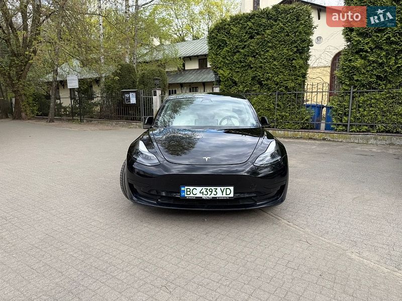 Седан Tesla Model 3 2021 в Луцьку