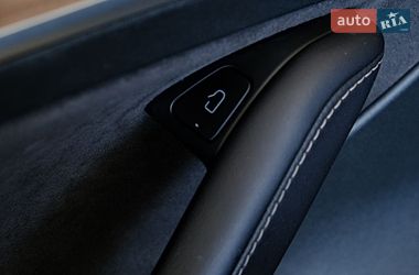 Седан Tesla Model 3 2023 в Одесі