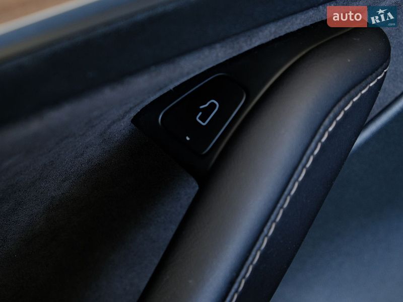 Седан Tesla Model 3 2023 в Одесі