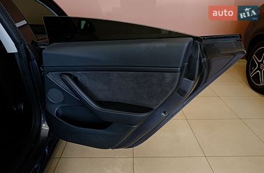 Седан Tesla Model 3 2023 в Одесі