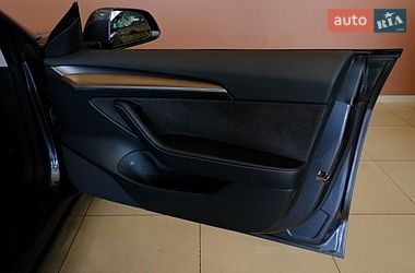 Седан Tesla Model 3 2023 в Одесі