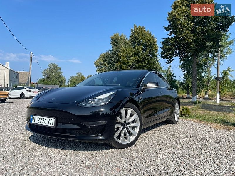 Седан Tesla Model 3 2018 в Переяславе