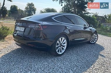 Седан Tesla Model 3 2018 в Переяславе