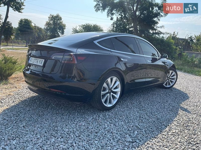 Седан Tesla Model 3 2018 в Переяславе