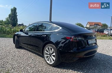 Седан Tesla Model 3 2018 в Переяславе