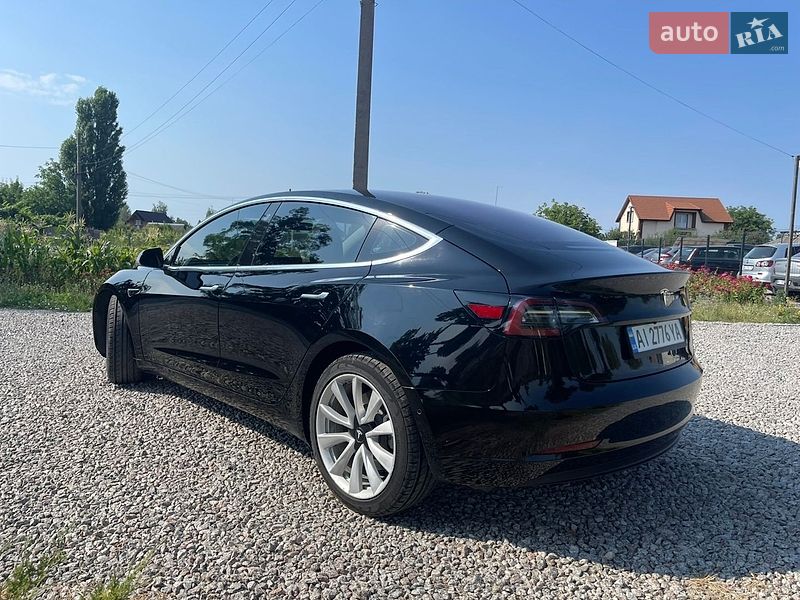 Седан Tesla Model 3 2018 в Переяславе