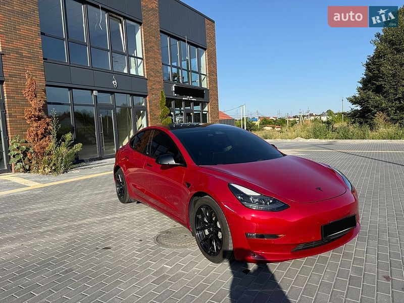 Tesla Model 3 2020