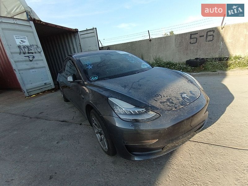 Седан Tesla Model 3 2018 в Киеве
