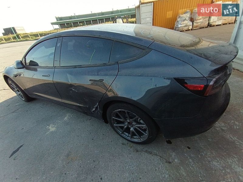 Седан Tesla Model 3 2018 в Киеве