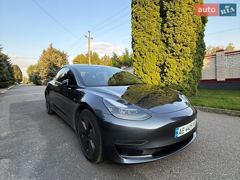Tesla Model 3 2023