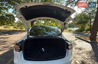 Седан Tesla Model 3 2021 в Кропивницькому фото 16 Седан Tesla Model 3 2021 в Кропивницькому