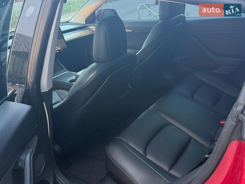 Седан Tesla Model 3 2022 в Києві
