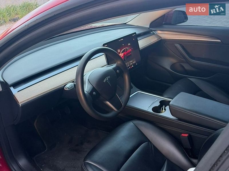 Седан Tesla Model 3 2022 в Києві