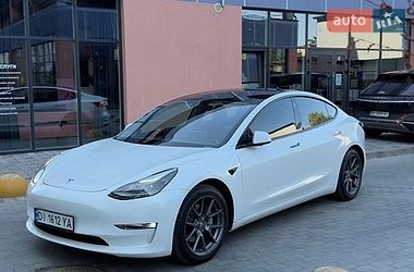 Седан Tesla Model 3 2021 в Луцке