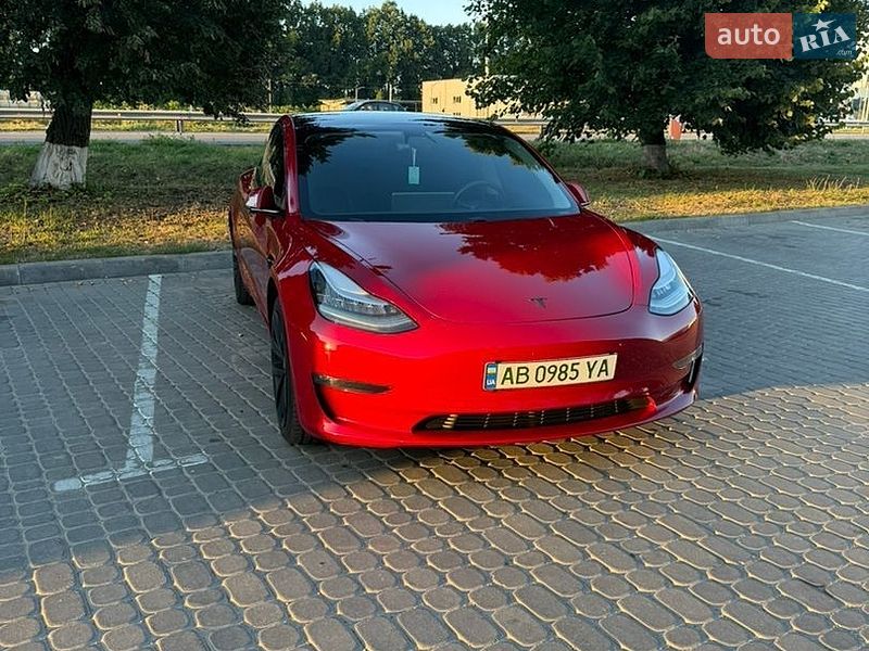 Седан Tesla Model 3 2020 в Виннице
