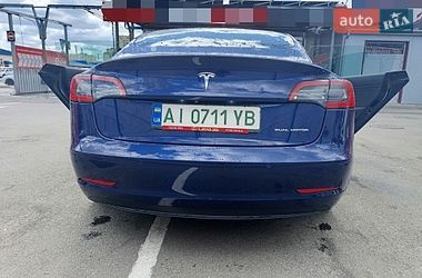 Седан Tesla Model 3 2018 в Києві