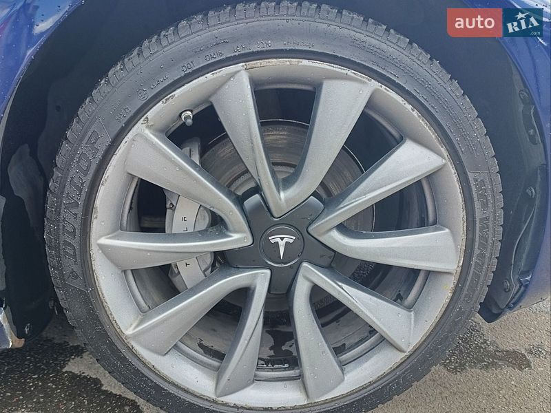 Седан Tesla Model 3 2018 в Києві