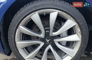 Седан Tesla Model 3 2018 в Києві