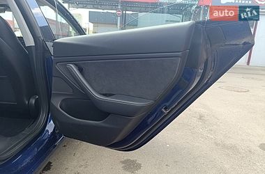 Седан Tesla Model 3 2018 в Києві