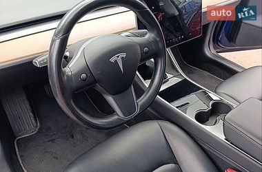 Седан Tesla Model 3 2018 в Києві