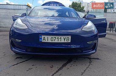 Седан Tesla Model 3 2018 в Києві